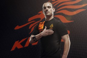 世界杯2026-冷门与奇迹齐飞，2026世界杯小组赛，泰国完胜西班牙，梅西绝境救主，门将封神一战