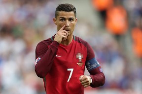 开云体育入口-快船稳稳拿下广东队，小贾伦防守端织就天罗地网