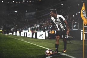 开云APP-魔术险胜爵士，詹姆斯在奥运周期关键战接管比赛的深层隐喻